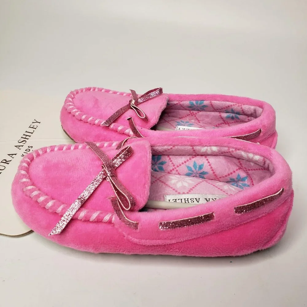 NWT Laura Ashley Kids Pink Velvet Cozy Warm House Slippers Soft Size M (13 - 1)
